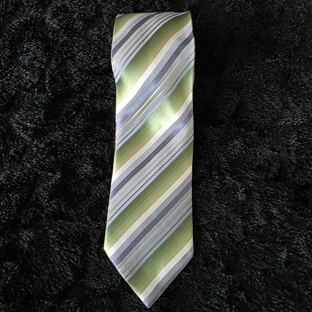 Geoffrey Beene‎ Striped 100% Silk Tie Handmade Green Gray White Mens Formal Wear